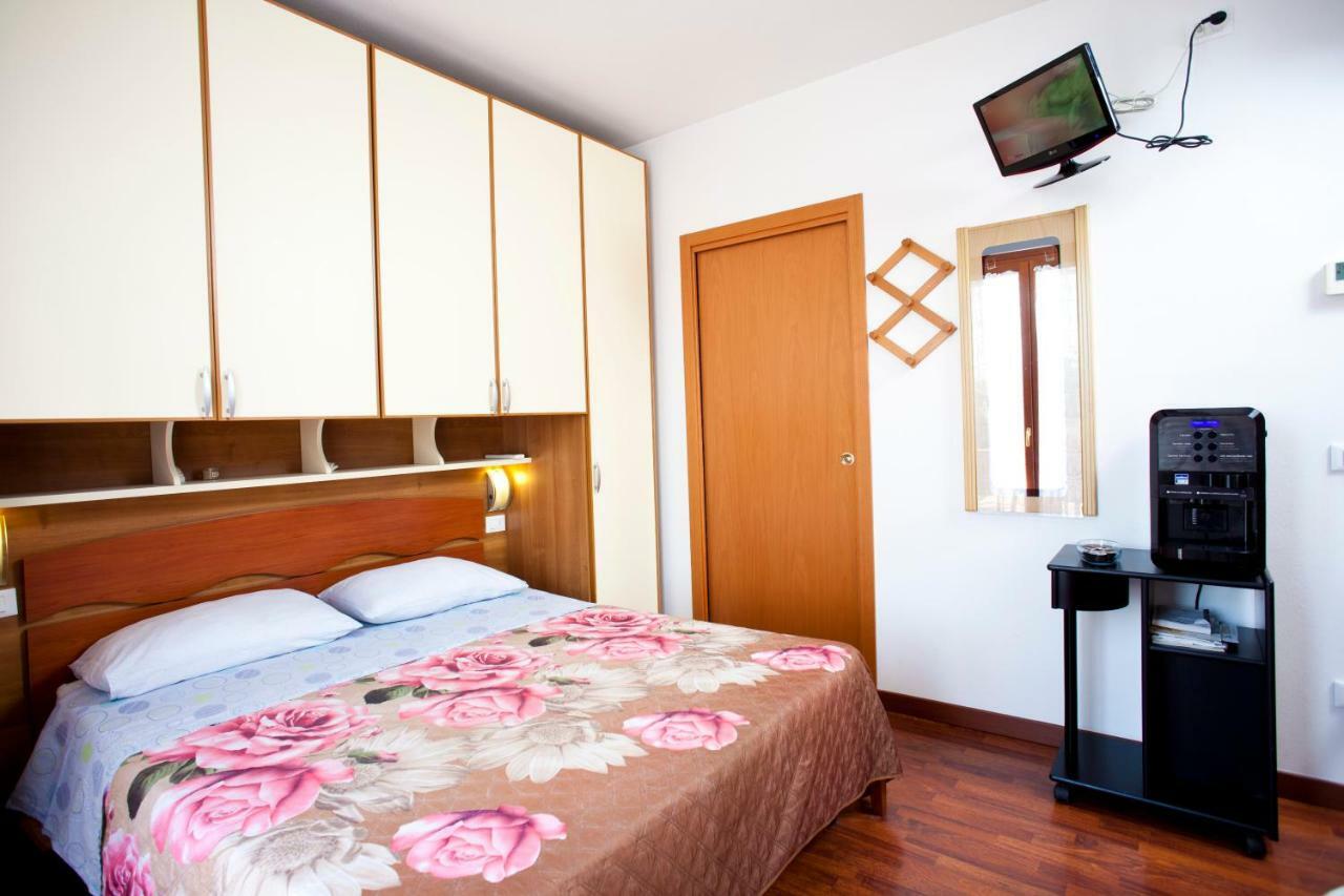 Locazioni Turistiche By Max Hotel Montegrotto Terme Exterior photo